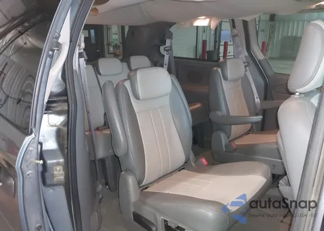 2007 Dodge Grand Caravan Sxt z USA, uszkodzony, nr VIN 2D4GP44L97R181057